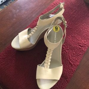 Wedge heel sandals with front braided strap